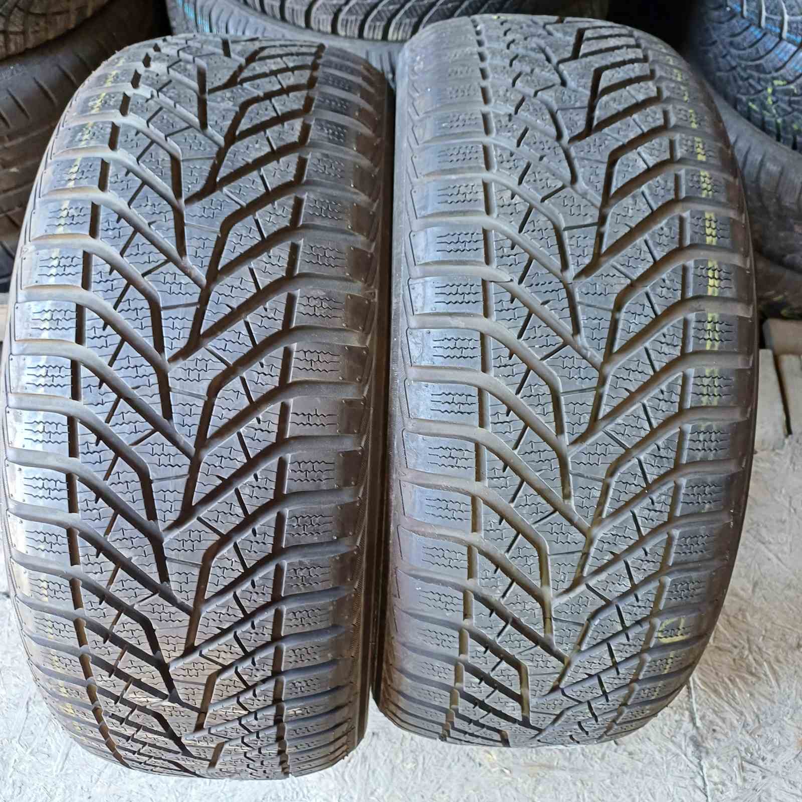 YOKOHAMA BluEarth winter V905 225/45R18
